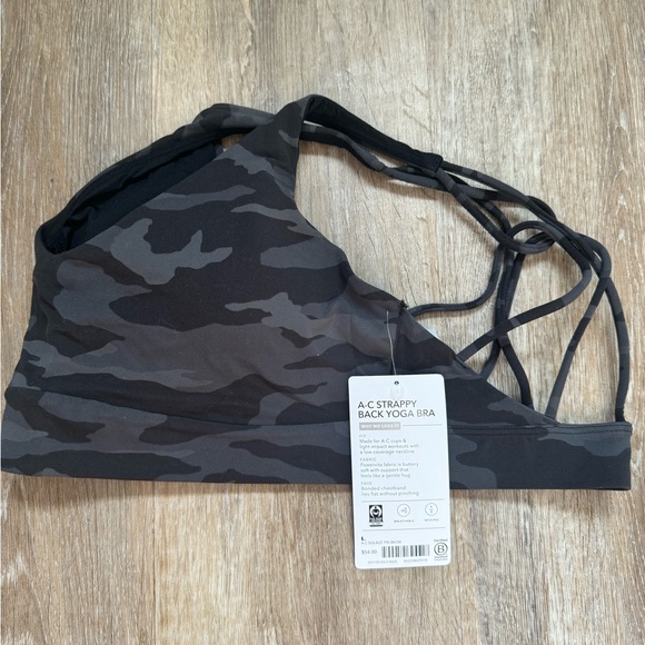 Athleta A-C strappy back sports bra - Picture 2 of 4
